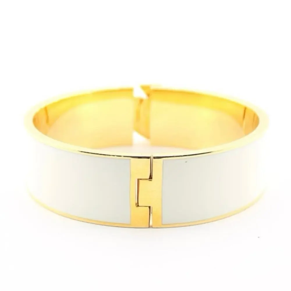 Kate Spade White Enamel Gold Tone Hinged Spade Bangle Bracelet - Picture 2 of 10